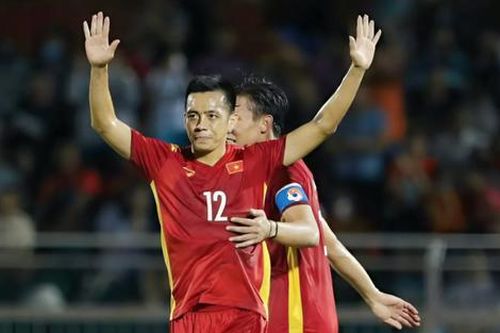 7 năm không ghi bàn của Văn Quyết