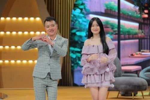 Con gái lớn của danh thủ Hồng Sơn lần đầu lộ diện, tiết lộ điều tủi thân