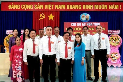 Chi bộ ấp Hòa Thới tổ chức thành công Đại hội Đảng viên, nhiệm kỳ 2025 - 2027