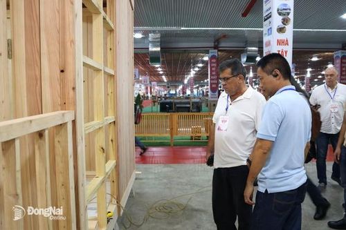 Dồn sức sản xuất những tháng cuối năm