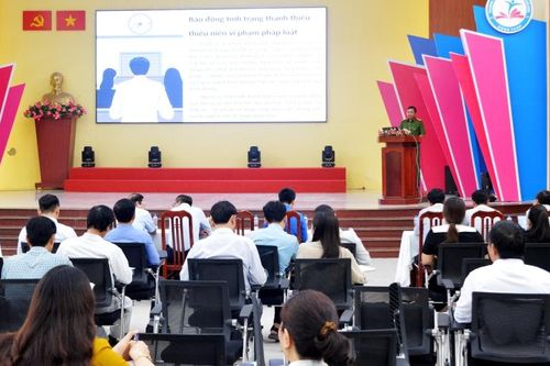 Hội nghị tuyên truyền, hướng dẫn về phòng, chống tội phạm và phòng, chống thanh thiếu niên vi phạm pháp luật