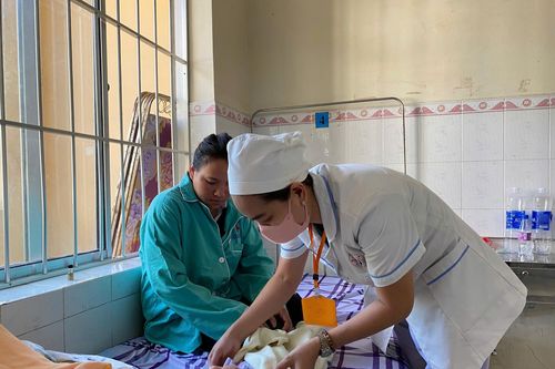 Nâng cao kiến thức làm mẹ an toàn cho phụ nữ