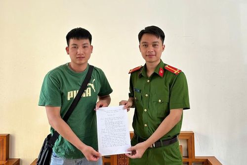 Văn Lãng: Công an huyện giúp công dân nhận lại gần 40 triệu đồng do chuyển khoản nhầm