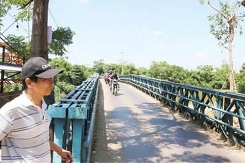 Người dân tha thiết xây dựng mới cầu Phú Lưu