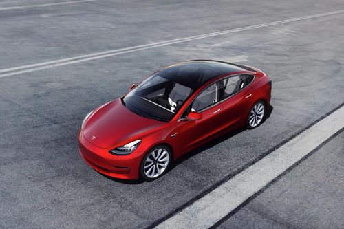 Tesla lặng lẽ giảm bớt phiên bản Model 3 tại Mỹ