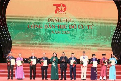 Hà Nội vinh danh 10 Công dân Thủ đô ưu tú năm 2024