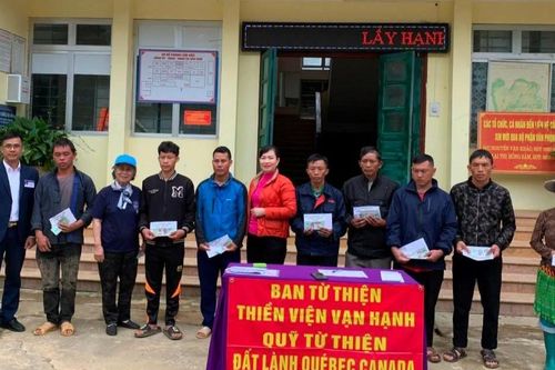 Các đơn vị, tự viện tiếp tục đến thăm, hỗ trợ bà con vùng bão lũ tái thiết cuộc sống