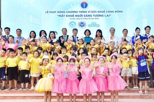 Phát động Chương trình vì sức khỏe cộng đồng 'Mắt khỏe ngời sáng tương lai'