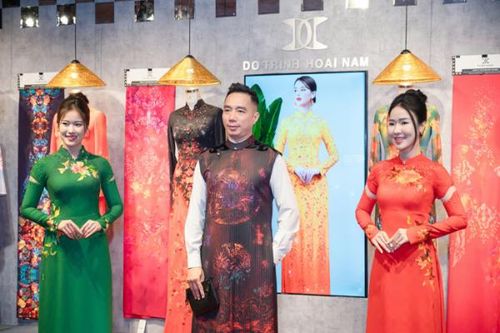 Lễ hội Áo dài du lịch Hà Nội giống như ngày hội của nhà thiết kế
