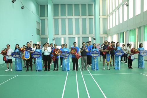 Giao lưu thể thao để tăng cường mối quan hệ đoàn kết