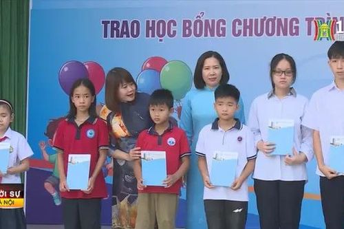 Phụ nữ Hà Nội truyền thông về quyền trẻ em gái