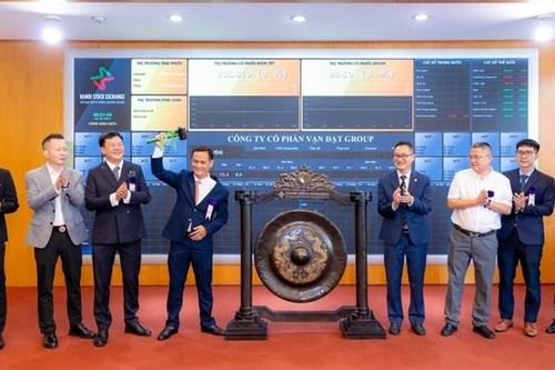 Vừa lên sàn, cổ phiếu Vạn Đạt Group tăng gấp 3, ẩn số phía sau là gì?