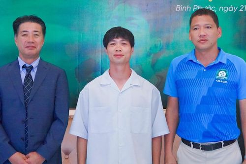 Đội mới của Công Phượng bán hết vé cả mùa giải sau 15 phút