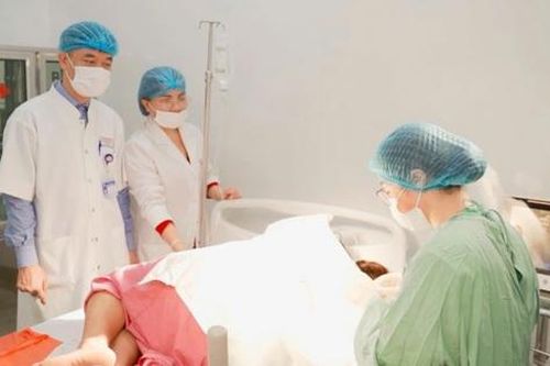 Tắc mạch ối: Nguyên nhân, triệu chứng, cách điều trị và phòng bệnh