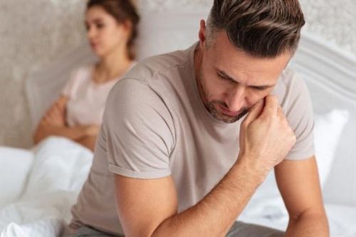 Độ tuổi nào khiến đàn ông mất hứng thú làm 'chuyện ấy'?