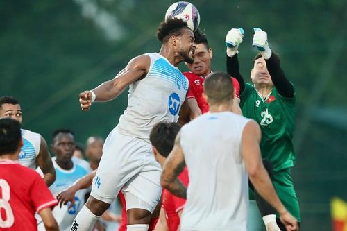 Vĩ Hào lập cú đúp, Xuân Son không ghi bàn, đội tuyển Việt Nam chật vật đánh bại Nam Định