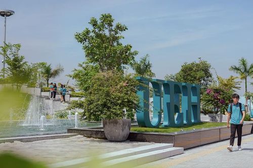 Đại học Kinh tế Thành phố Hồ Chí Minh vào Top 501-600 đại học thế giới