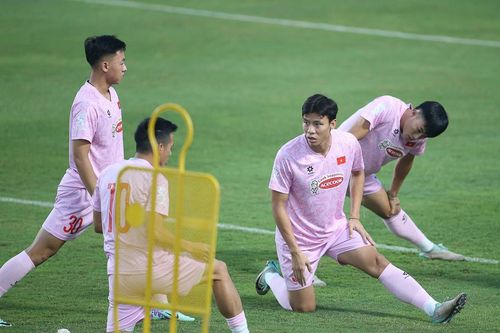 Quế Ngọc Hải là đội trưởng đội tuyển quốc gia dịp FIFA Days tháng 10