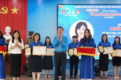 Những giáo viên trẻ đam mê sáng tạo vì học sinh thân yêu