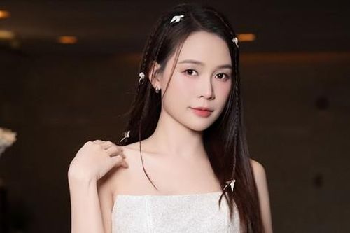 Sam tái xuất làng giải trí cùng body nuột nà, khoe vai trần gợi cảm chiếm trọn 'spotlight'