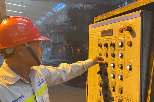 Công nhân thời 4.0