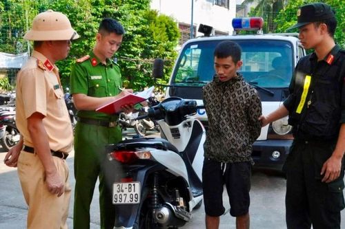 Bắt được nam thanh niên 'nhảy' xe SH
