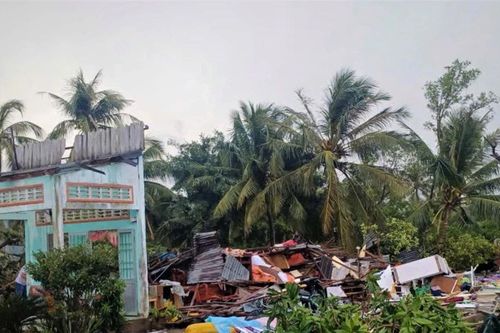 Cà Mau: Lốc xoáy khiến 6 người bị thương và 15 căn nhà thiệt hại