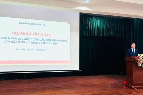 Tập huấn nâng cao năng lực xây dựng văn hóa học đường, ứng xử trong trường học