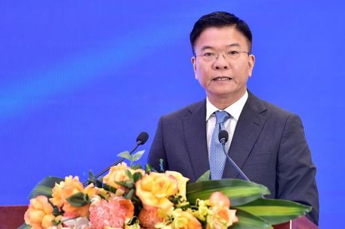 Có hành lang pháp lý trong hoạt động công vụ để cán bộ, công chức yên tâm làm việc