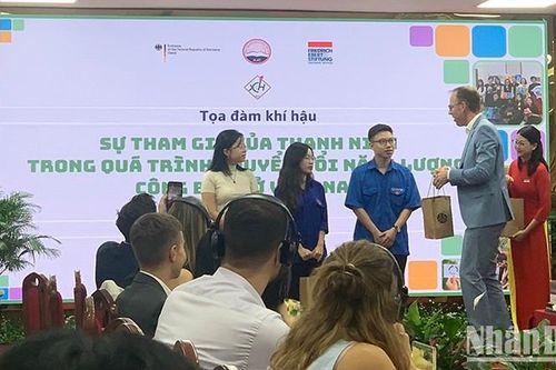 Học viện Báo chí và Tuyên truyền tổ chức Tọa đàm thanh niên trong quá trình chuyển đổi năng lượng công bằng ở Việt Nam