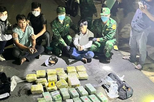 Liên tiếp triệt phá 2 đường dây vận chuyển 30 kg ma túy và 'nước vui' qua cửa khẩu Mộc Bài