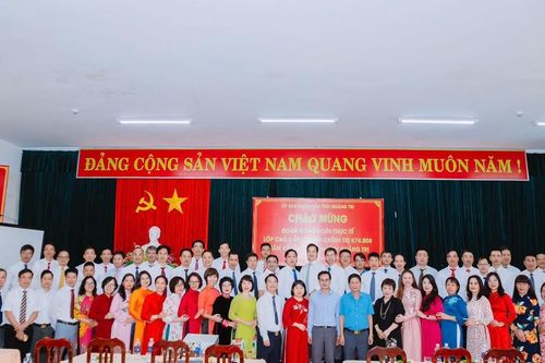 Học viên lớp Cao cấp lý luận chính trị K74.B08 nghiên cứu thực tế tại tỉnh Quảng Trị