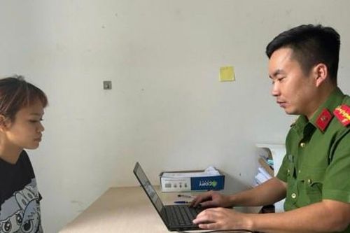 Nữ sinh lớp 10 cầm dao bầu đâm bạn cùng lớp vì 'lời nói xấu'