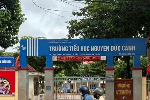 Hé lộ nguyên nhân khiến 2 cô giáo nhập viện, hàng nghìn học sinh nghỉ học ở Đắk Lắk