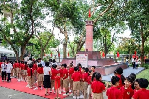Triển lãm tương tác Cột cờ Hà Nội kỷ niệm 70 năm Ngày Giải phóng Thủ đô