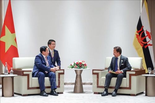 Thủ tướng Phạm Minh Chính gặp Quốc vương Brunei