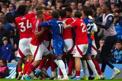 Tát vào mặt đối thủ, cầu thủ Chelsea vẫn thoát án phạt từ FA