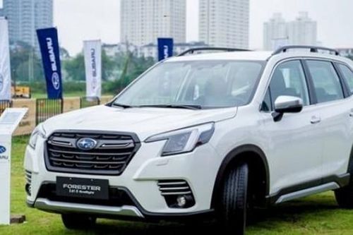 Ô tô đồng loạt giảm giá mạnh, có mẫu giảm tới 230 triệu đồng