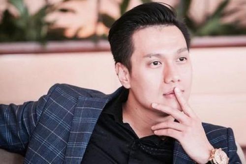 Bị khán giả phản ứng, NSƯT Việt Anh nói gì?