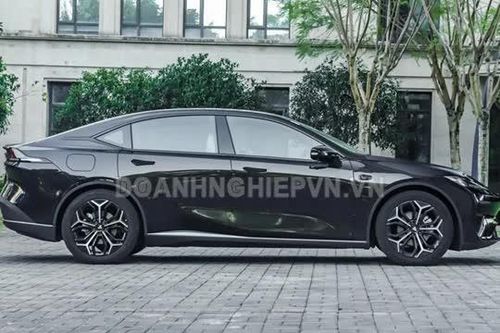 Xe hơi 'chất' hơn Toyota Camry, công suất 255 mã lực, siêu tiết kiệm xăng, giá gần 500 triệu đồng