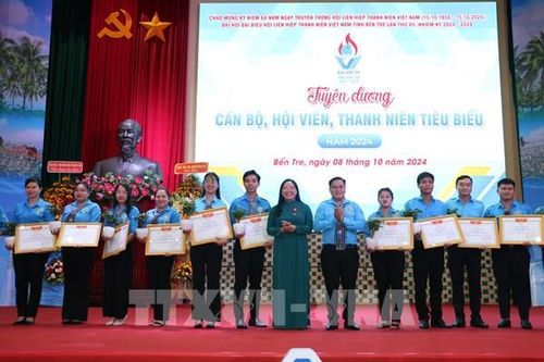 Bến Tre tuyên dương 'Thanh niên Đồng Khởi tiêu biểu'