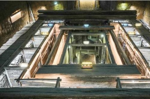 Công nhân phát hiện 'kho báu' cổ 2.000 năm tuổi, giá trị 600.000 tỷ đồng