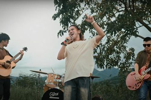 Xúc động MV bảo vệ môi trường của ban nhạc Ngũ Cung, 100% doanh thu từ YouTube ủng hộ đồng bào lũ lụt