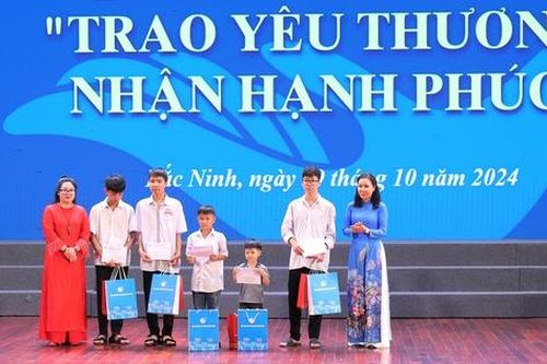 Trao học bổng Mottainai cho 5 trẻ em bị ảnh hưởng bởi tai nạn giao thông ở tỉnh Bắc Ninh