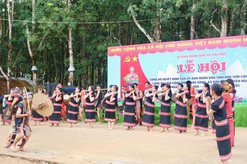 Kon Tum: Nét đẹp văn hóa đặc trưng trong trang phục truyền thống của người Gié - Triêng