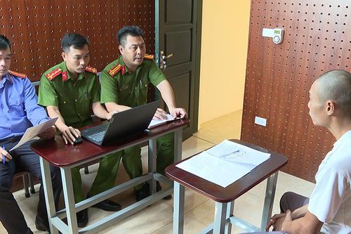 Công an huyện Cẩm Thủy liên tiếp bắt 2 vụ, 10 đối tượng mua bán và tổ chức sử dụng ma túy