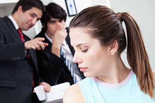 Ranh giới mong manh giữa đùa vui và quấy rối tình dục