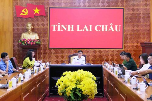 Diễn đàn 'Kinh doanh và pháp luật' năm 2024