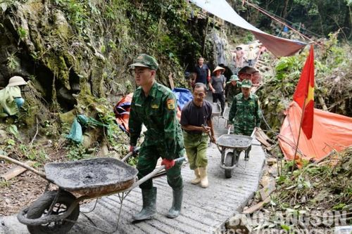 Đoàn kết chung tay xây dựng khu vực biên giới vững mạnh