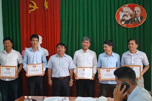 Lâm Hà: Khen thưởng các tập thể, cá nhân xuất sắc trong vận động ủng hộ đồng bào miền Bắc khắc phục thiệt hại do bão lũ